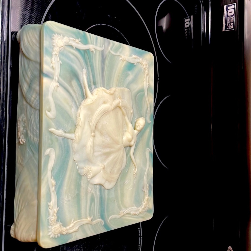 Alabaster box for storage or jewelry
